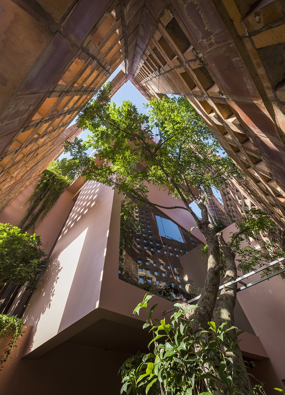 bat trang house vietnam by vtn architects