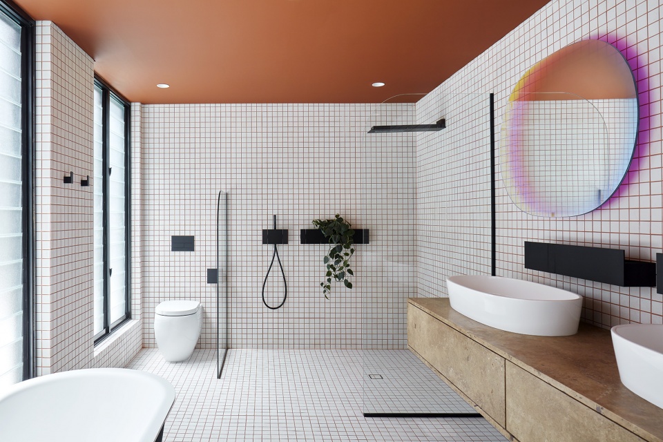 shutter house by mobilia state of kin