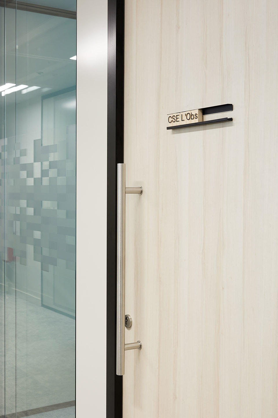 le monde group hq wayfinding snohetta