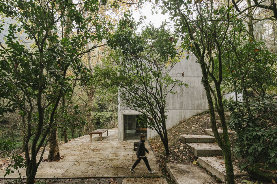 Casa na Caniçada by Carvalho Araújo