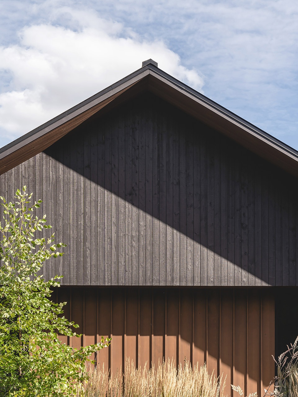 KoyaHouse by Alain Carle Architecte Inc