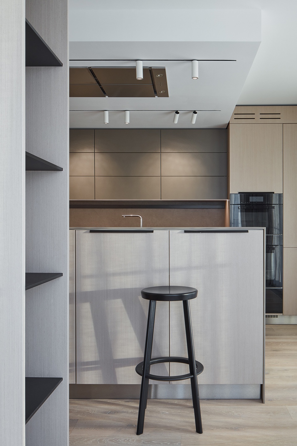 minimalist apartment by barbora leblova