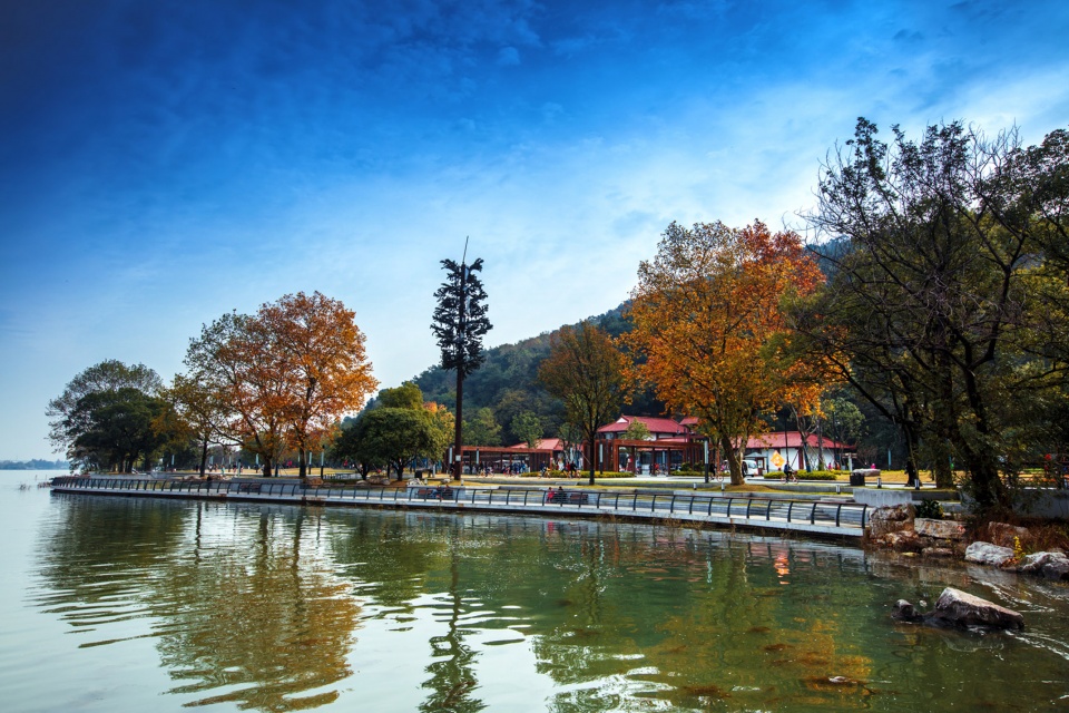 Moshan Park in Wuhan East Lake Greenway China by ATLAS