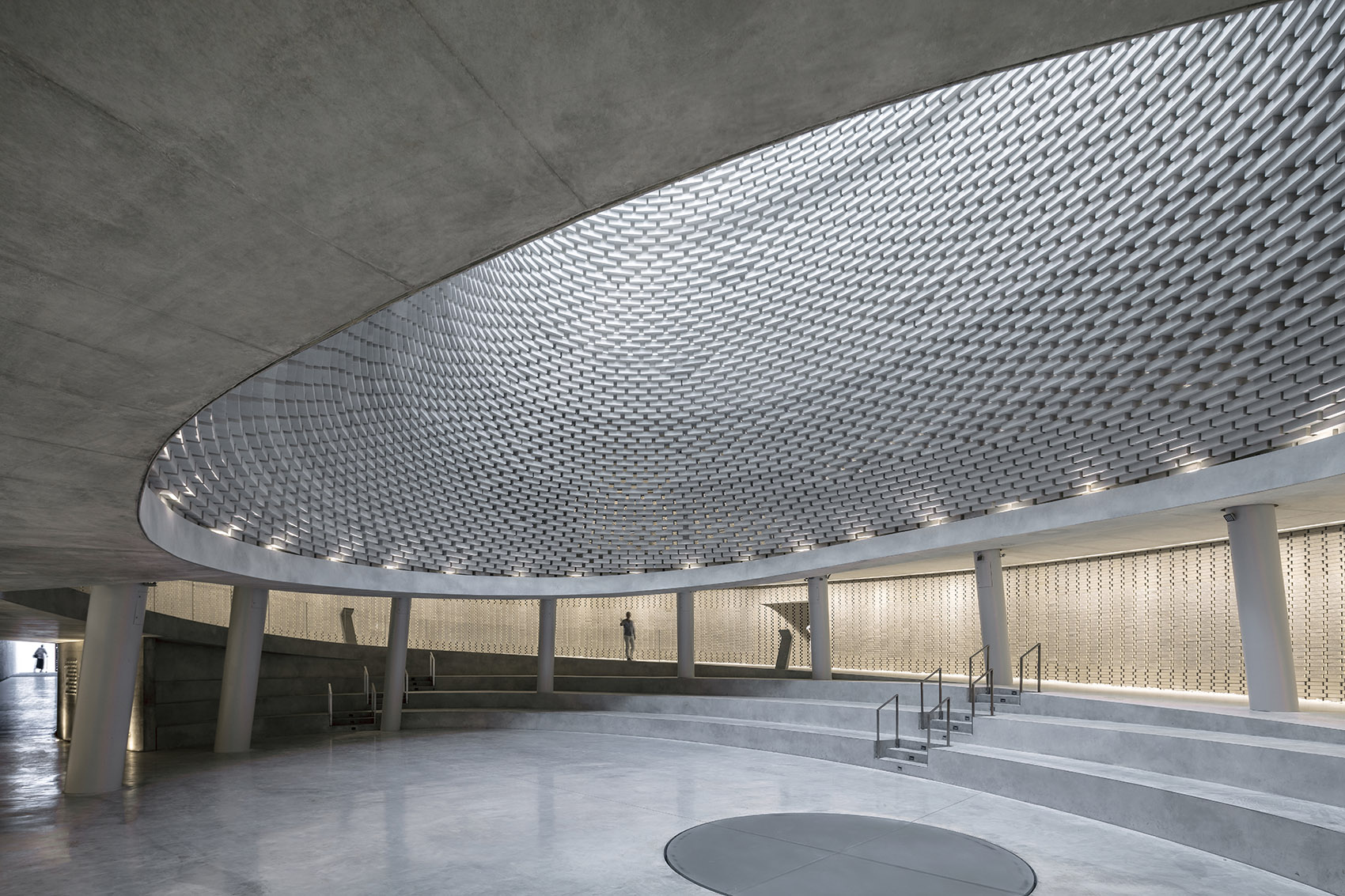 mount herzl memorial hall by kimmel eshkolot architects kalush chechick architects