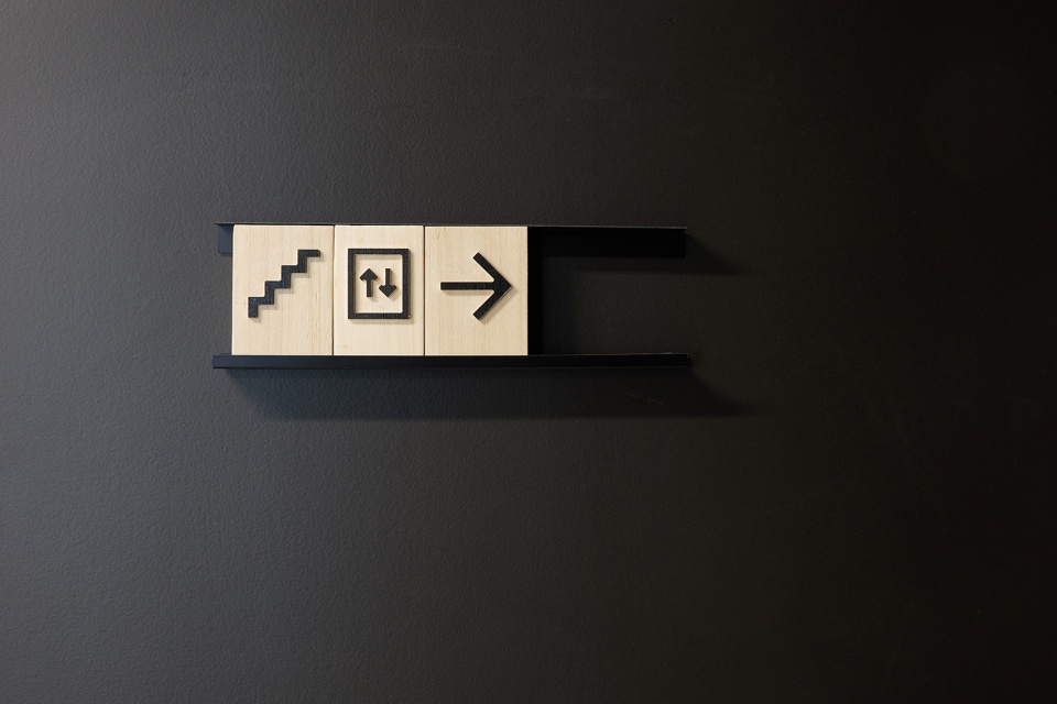le monde group hq wayfinding snohetta