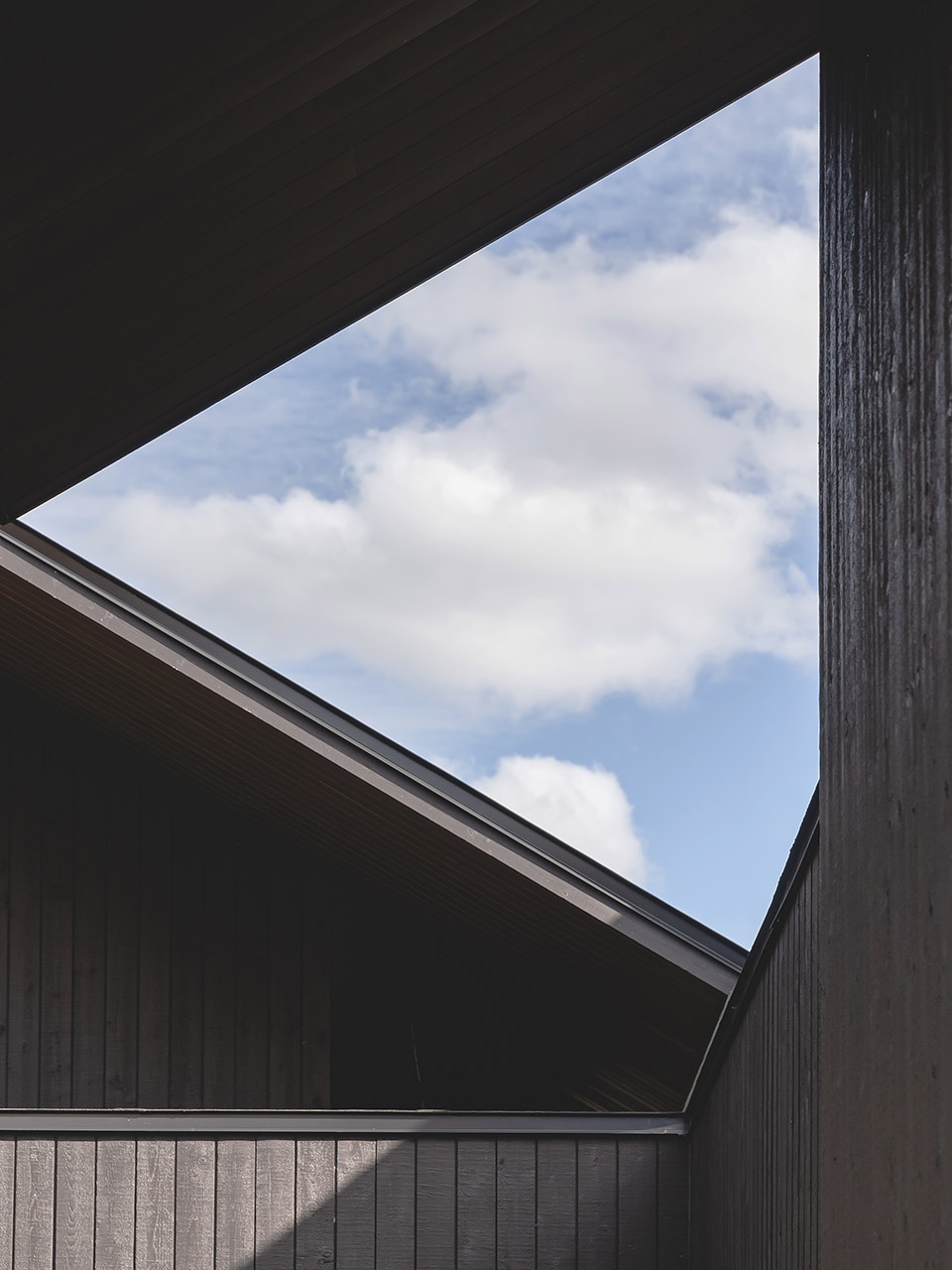KoyaHouse by Alain Carle Architecte Inc