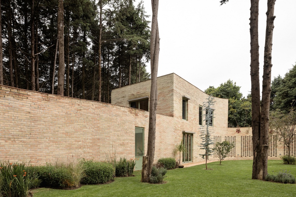 Forest House by LANZA Atelier