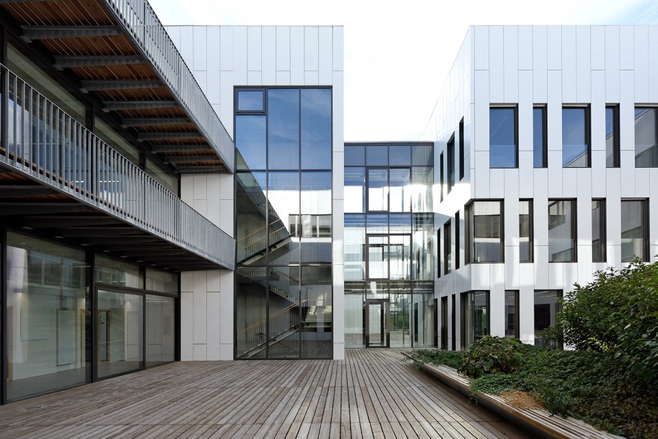 Campus CEA Paris Saclay Neuroscience Institute by Dietmar Feichtinger Architectes Celnikier Grabli Architectes