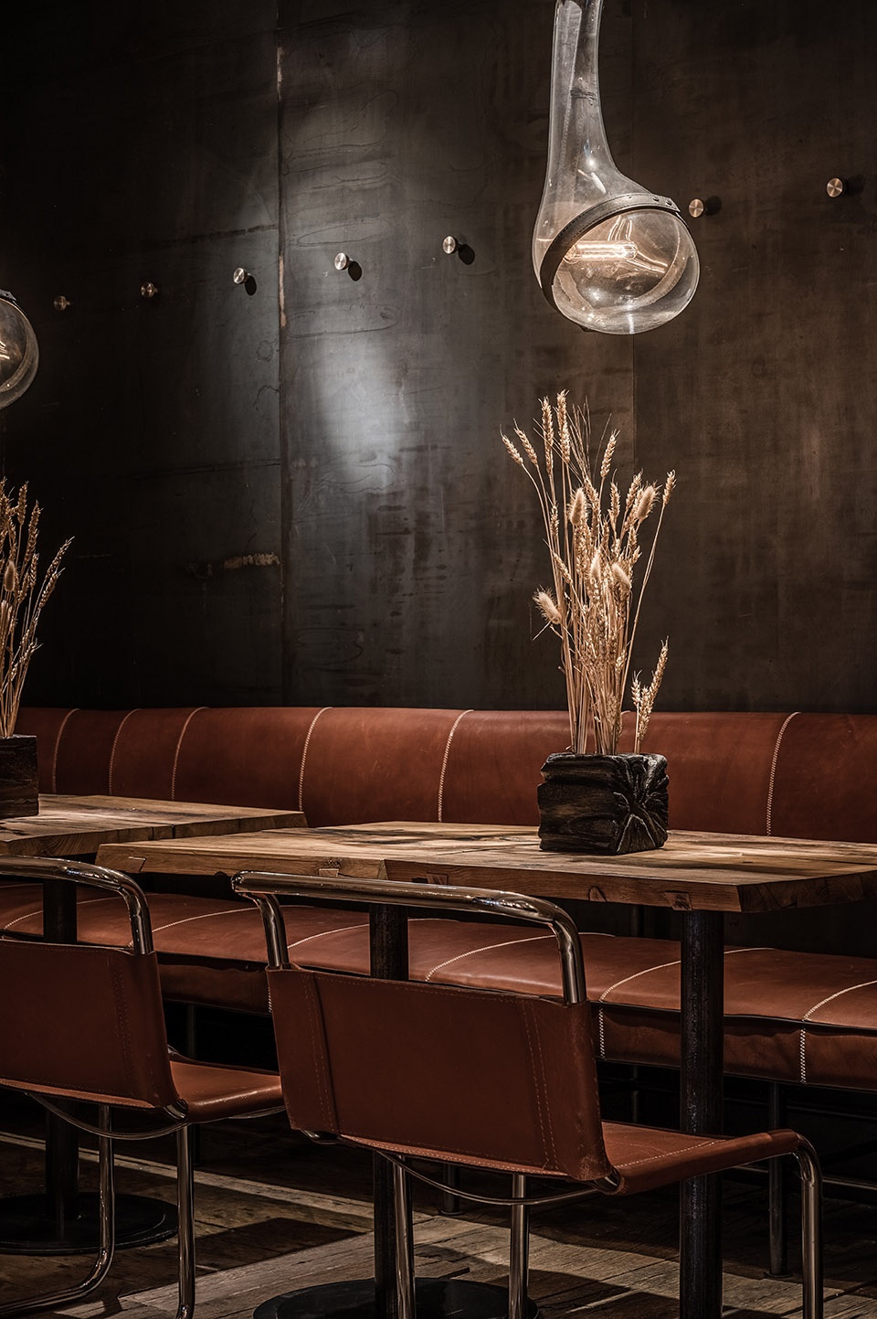 MAD Bars House by YOD design lab