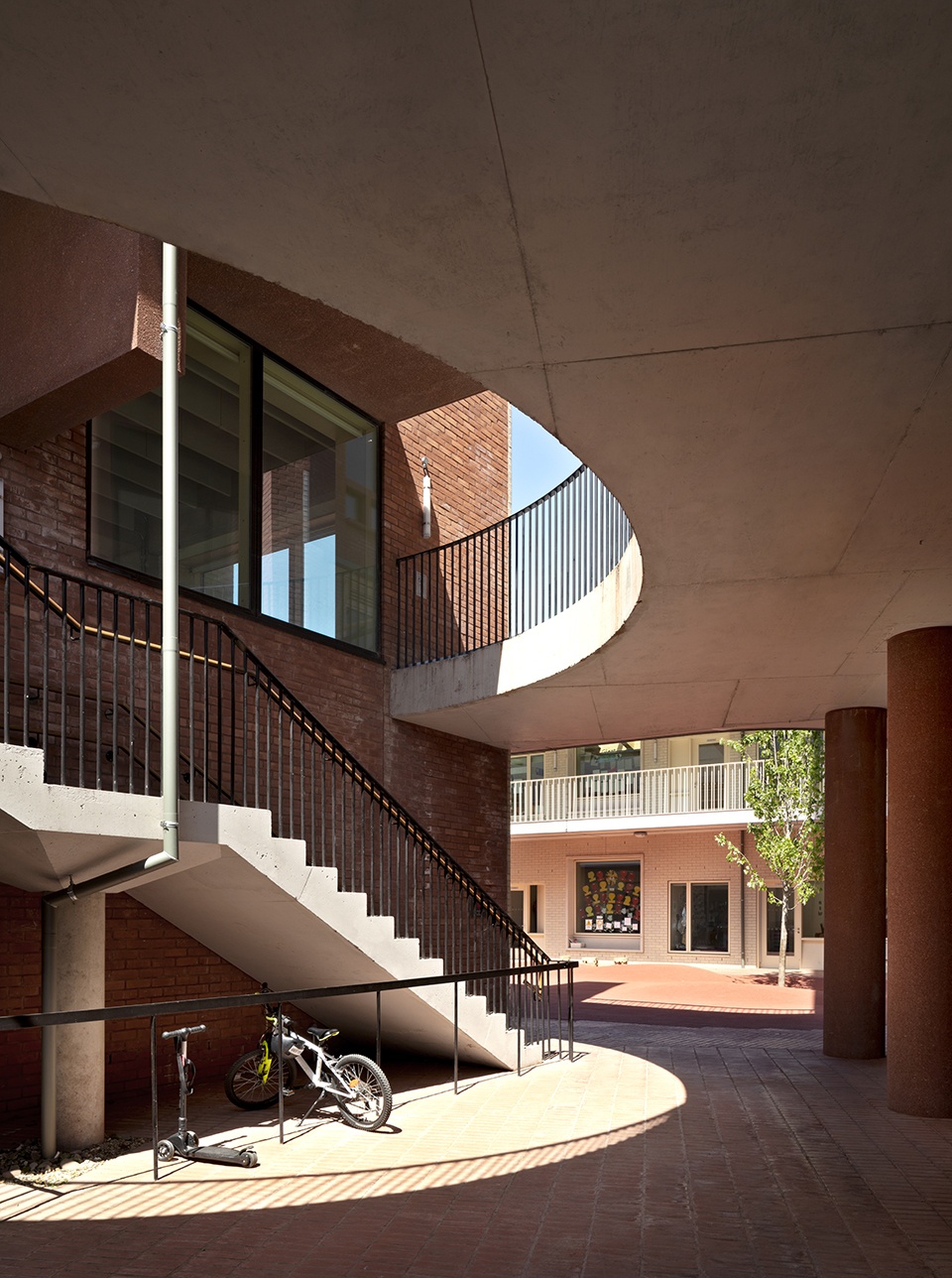 333 kingsland road hackney new primary school by henley halebrown