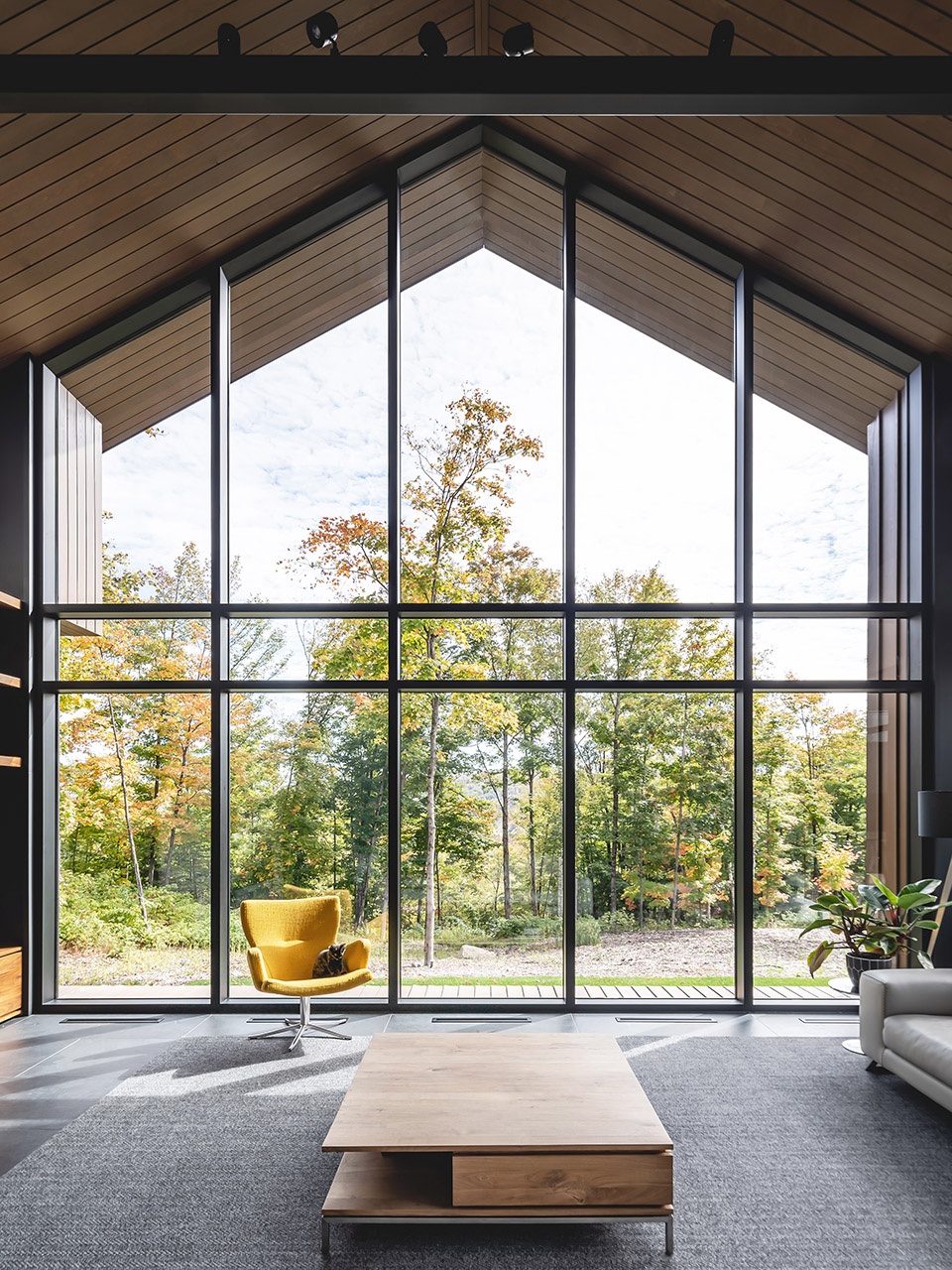 KoyaHouse by Alain Carle Architecte Inc