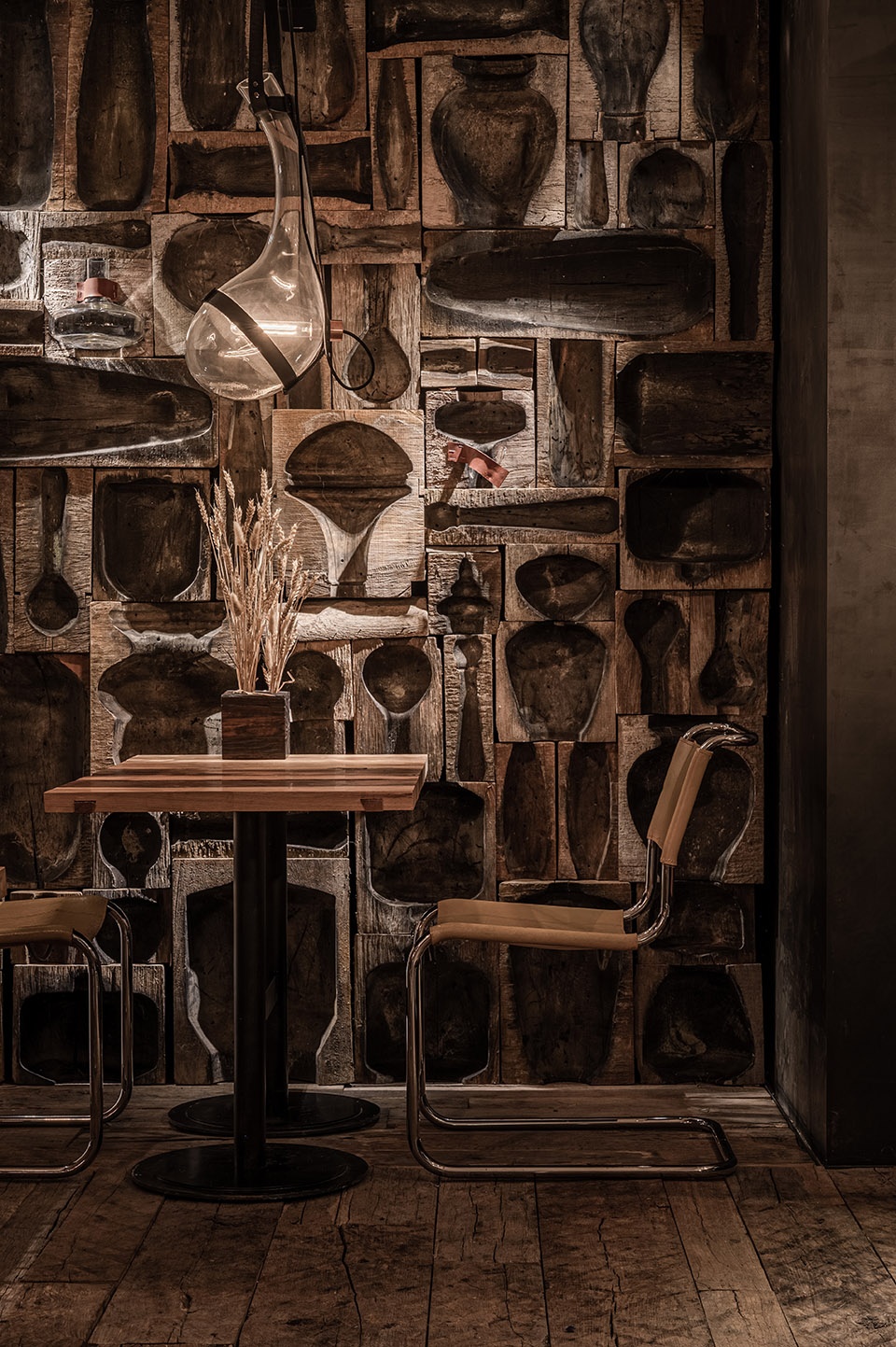 MAD Bars House by YOD design lab