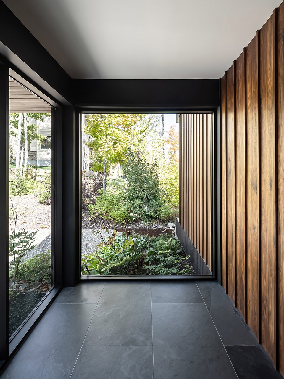 KoyaHouse by Alain Carle Architecte Inc