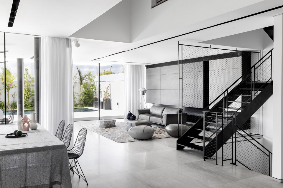 x6 two in one houses by raz melamed architect