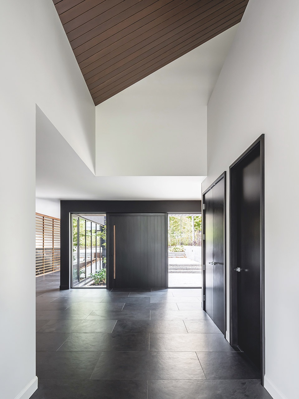 KoyaHouse by Alain Carle Architecte Inc