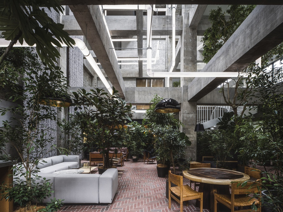 shiroiya hotel by sou fujimoto architects