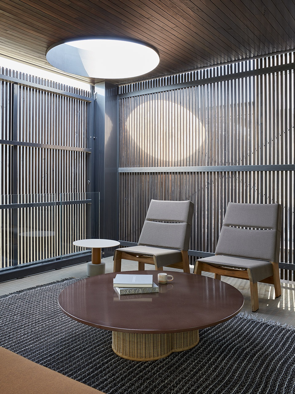 shutter house by mobilia state of kin