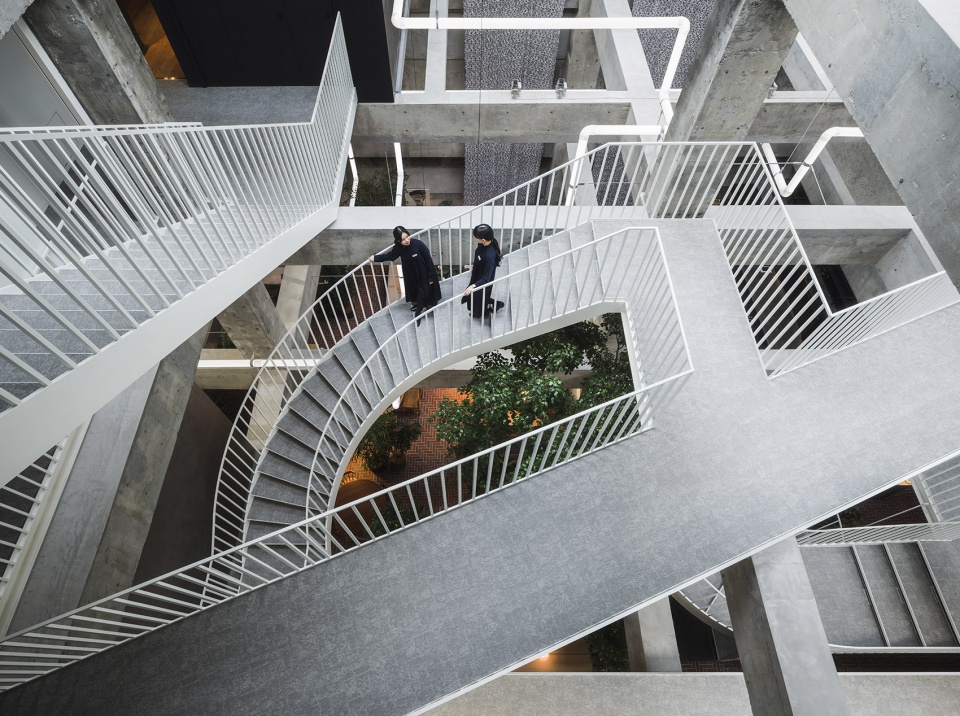 shiroiya hotel by sou fujimoto architects