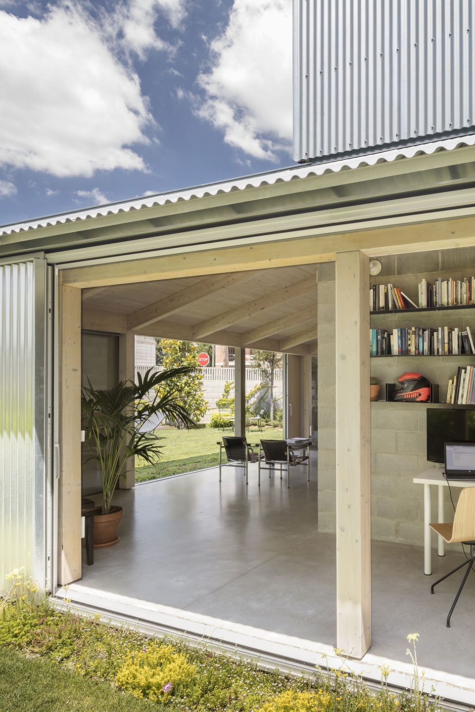 house 905 by harquitectes