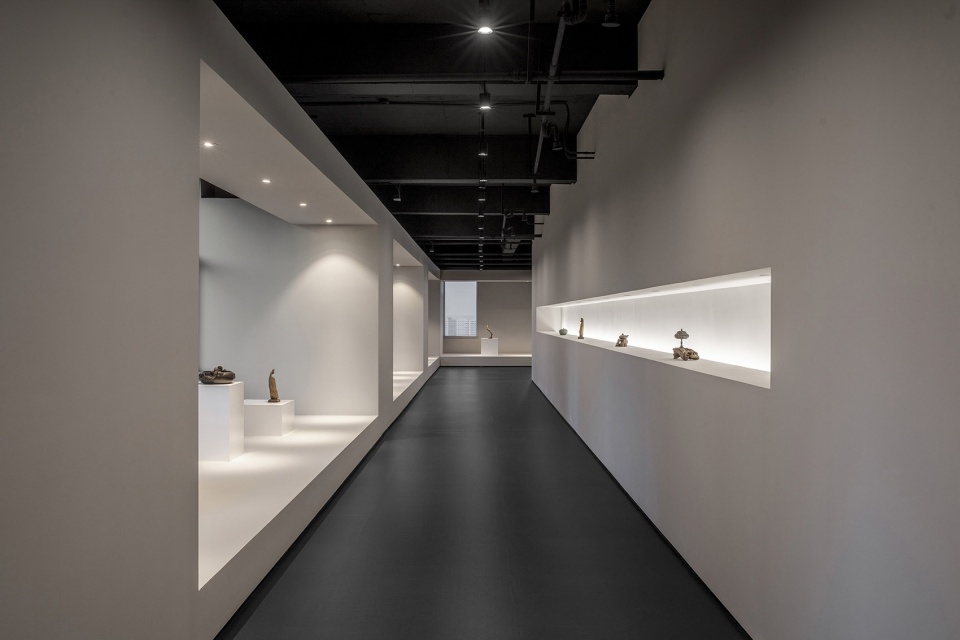 Folding gallery art Center China by BANDe Architects