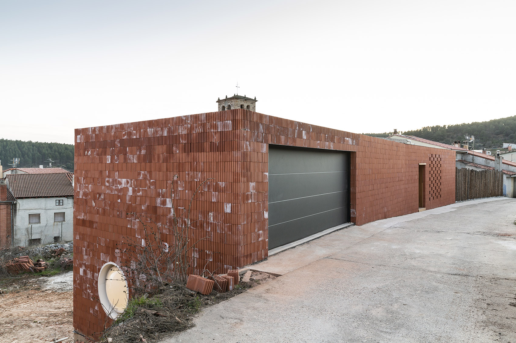 house in huerta de rey by mecanismo