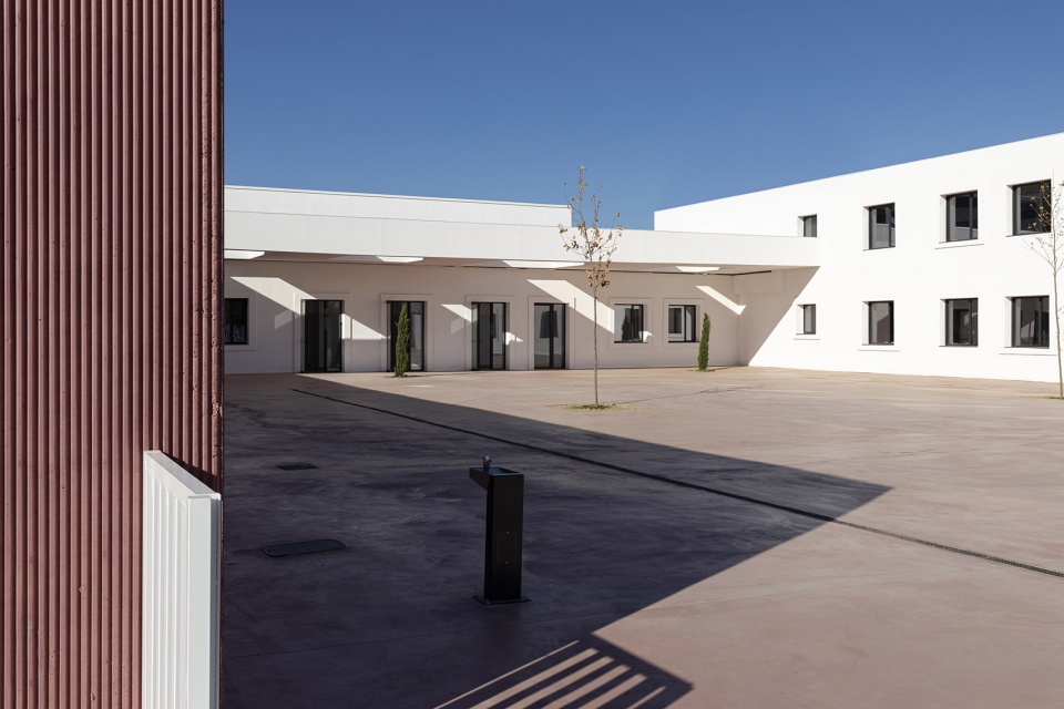 CEIP IMAGINALIA by DR Diaz Romero Arquitectos