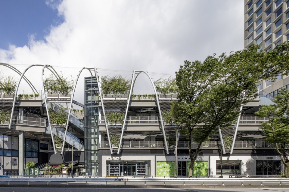 MIYASHITA PARK by Nikken Sekkei Ltd