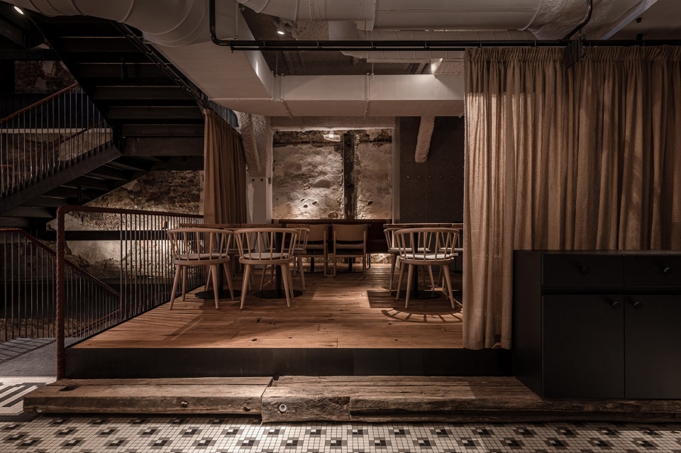 MAD Bars House by YOD design lab