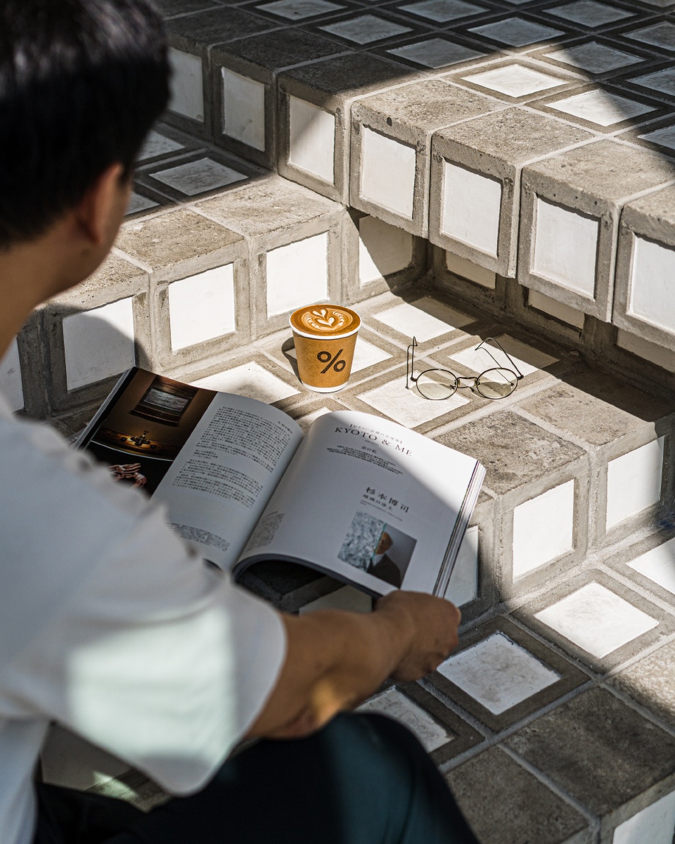 arabica store bangkok centralworld by studio precht