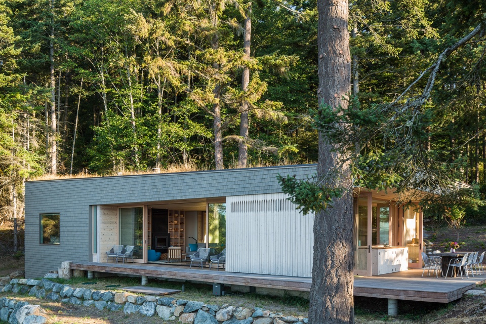 lone madrone by heliotrope architects