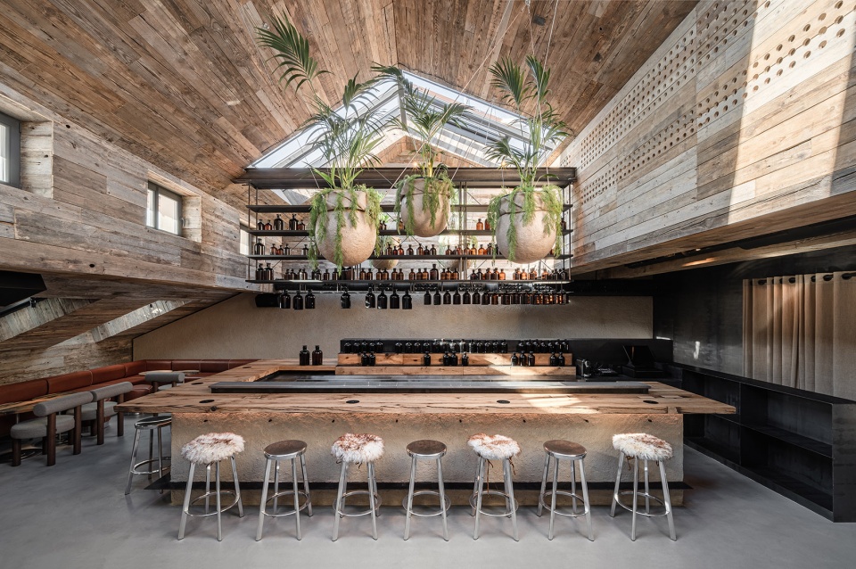 MAD Bars House by YOD design lab