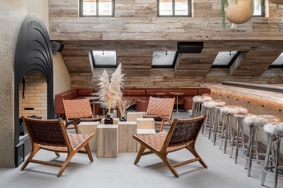 MAD Bars House by YOD design lab