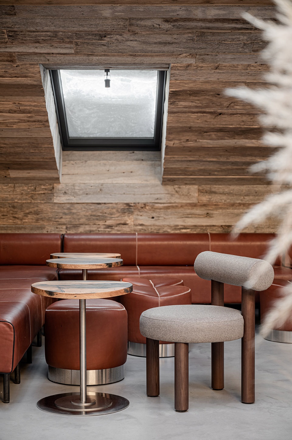 MAD Bars House by YOD design lab