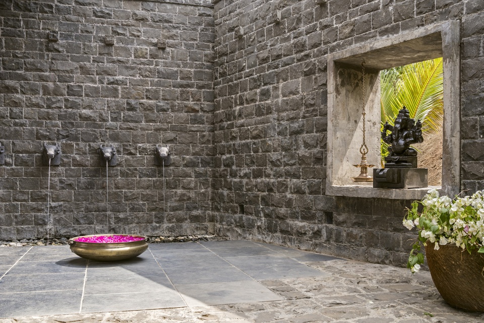 Hermitage Retreat Studio hu’mane