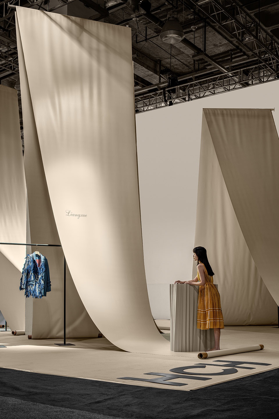 wandering exploring getting lost hch showroom china by f o g architecture
