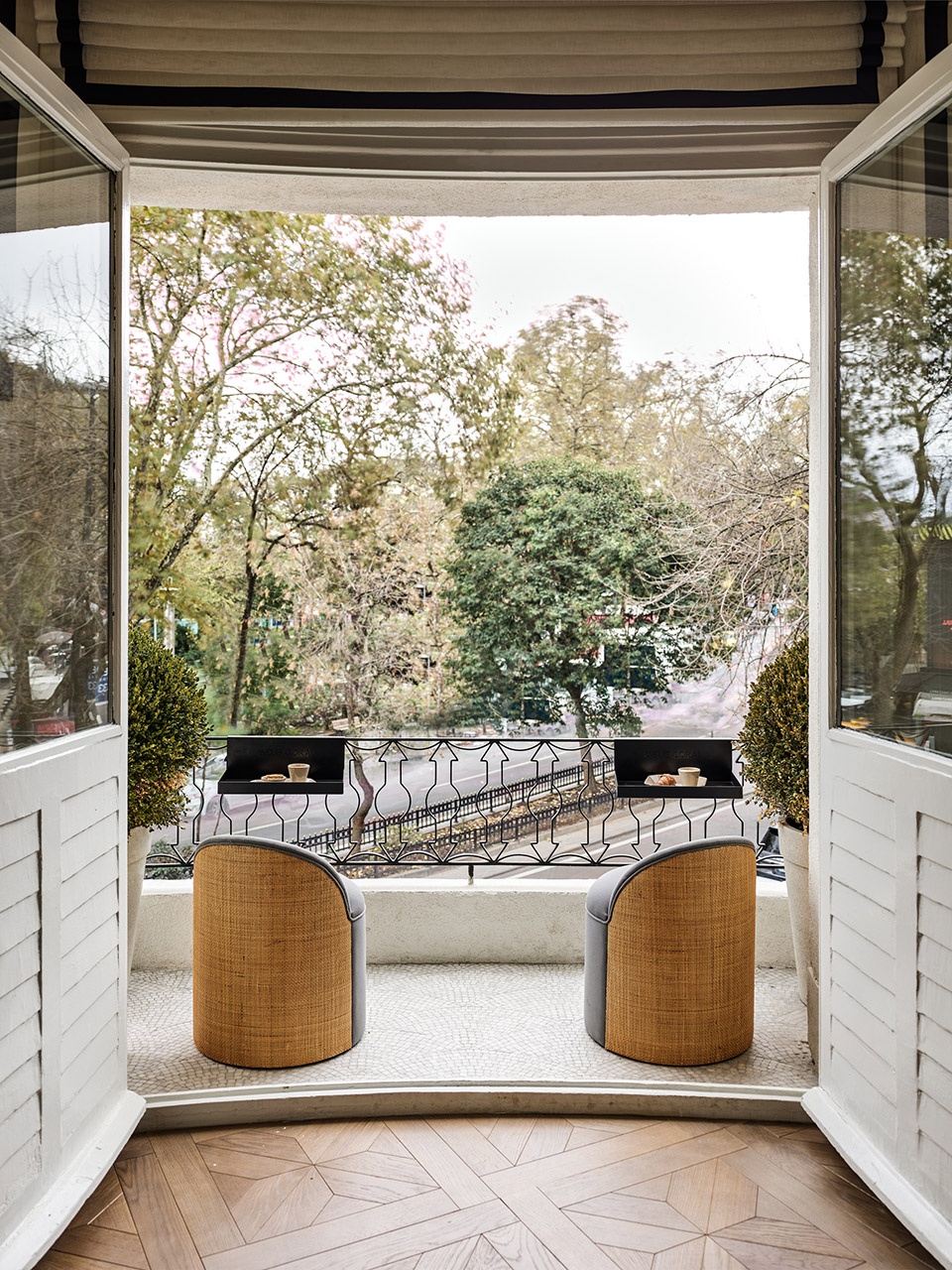 melis goral showroom in istanbul by sanayi313 architects