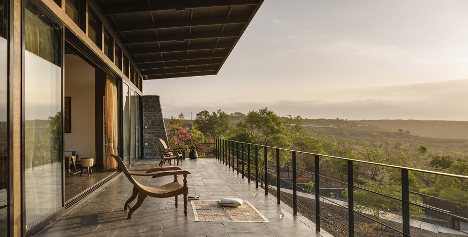 Hermitage Retreat Studio hu’mane