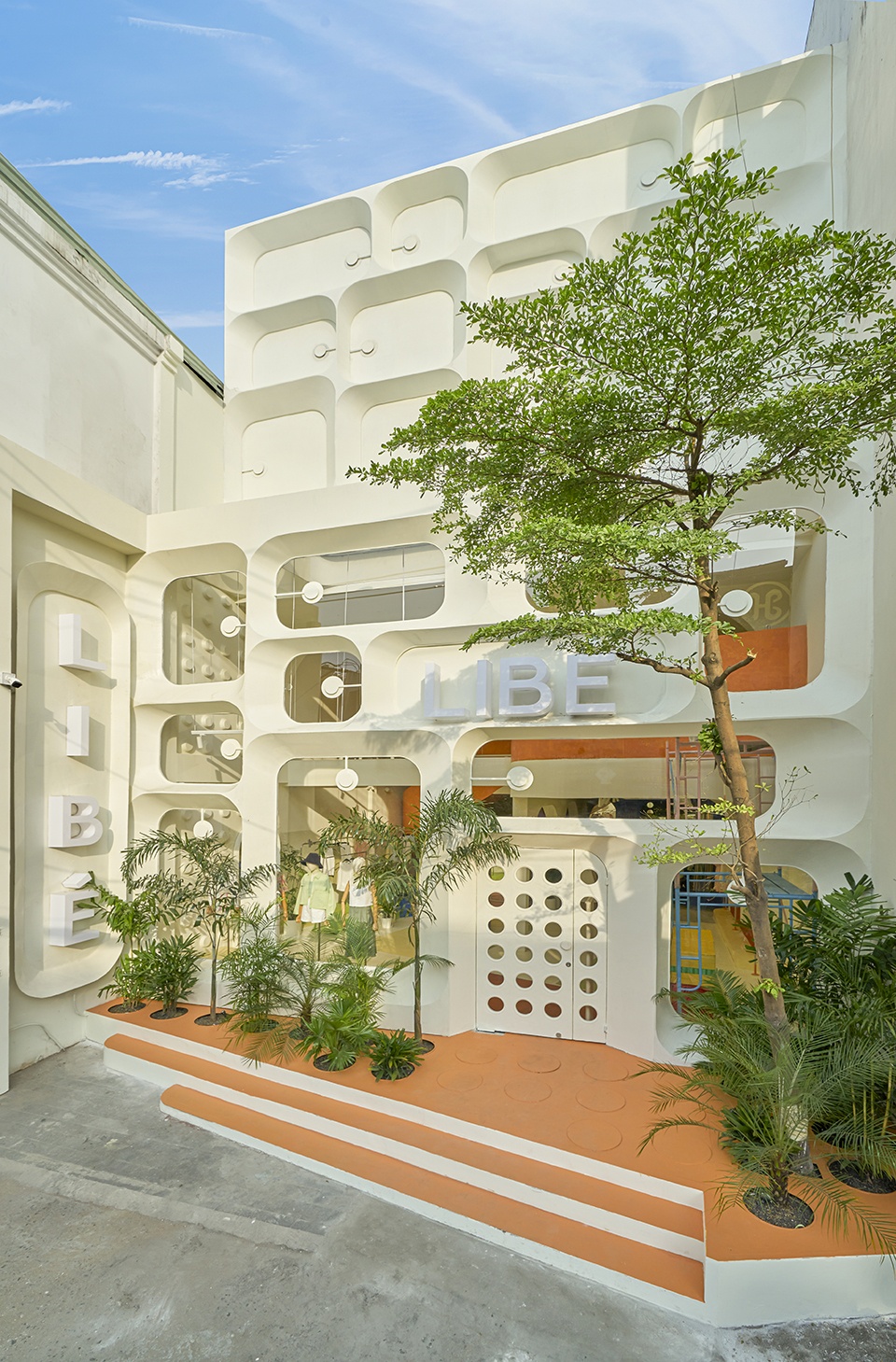 libe flagship by red5studio