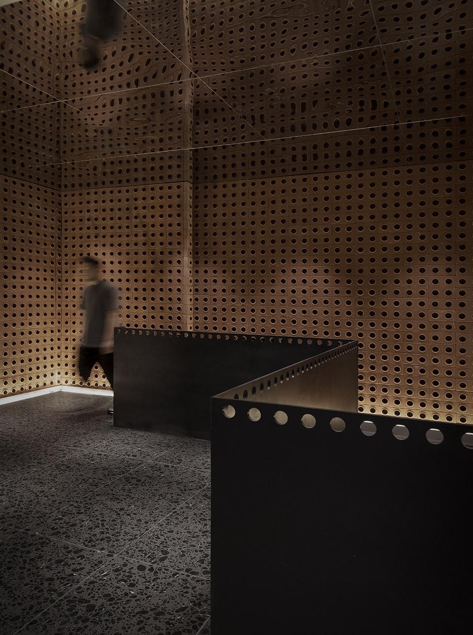 QU barbecue restaurant China by Woodo Studio