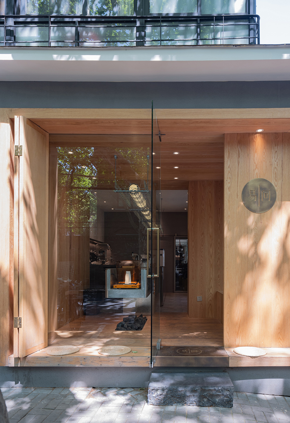 yijian cafe china by golucci interior architects