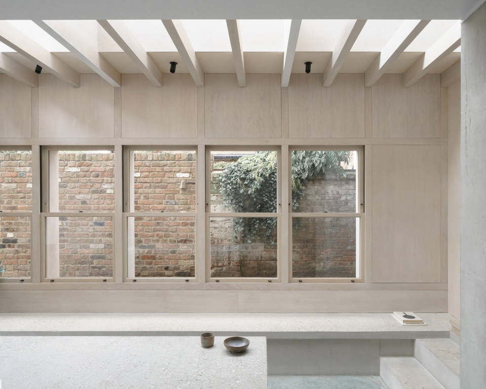 Concrete Plinth House by DGN Studio