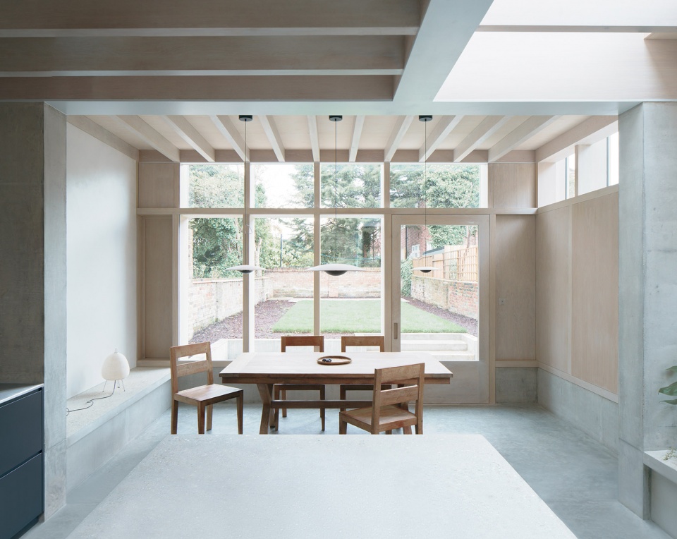 Concrete Plinth House by DGN Studio