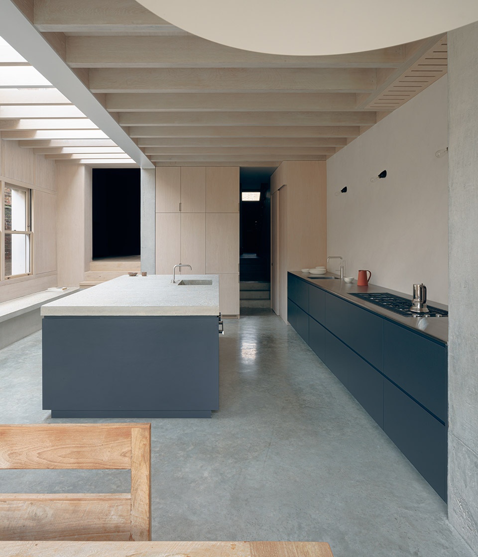 Concrete Plinth House by DGN Studio
