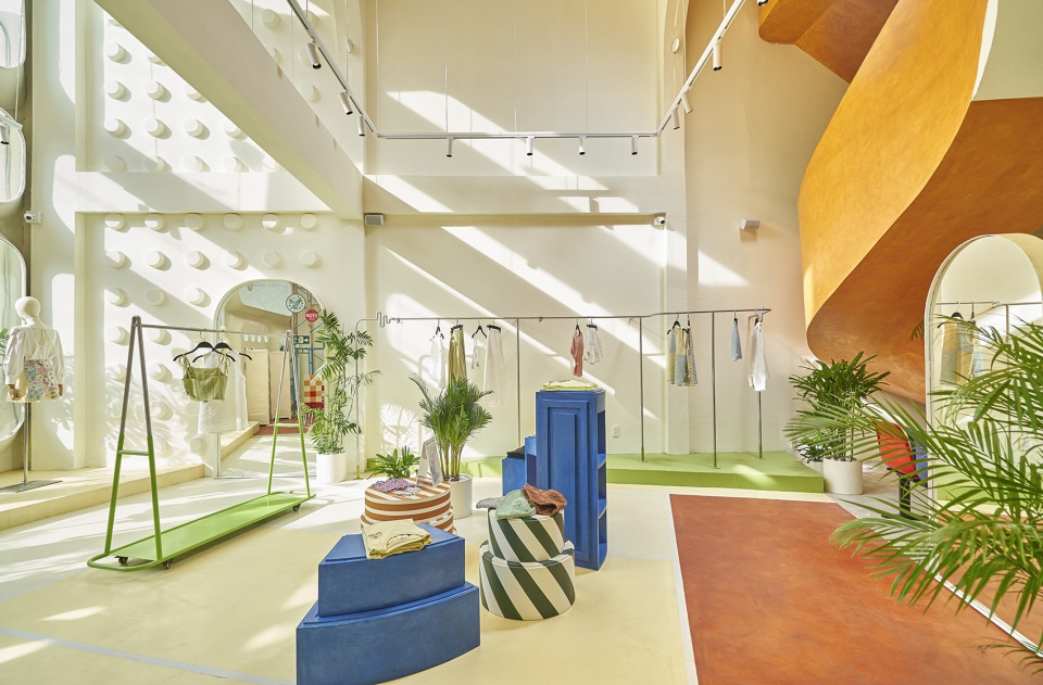 libe flagship by red5studio
