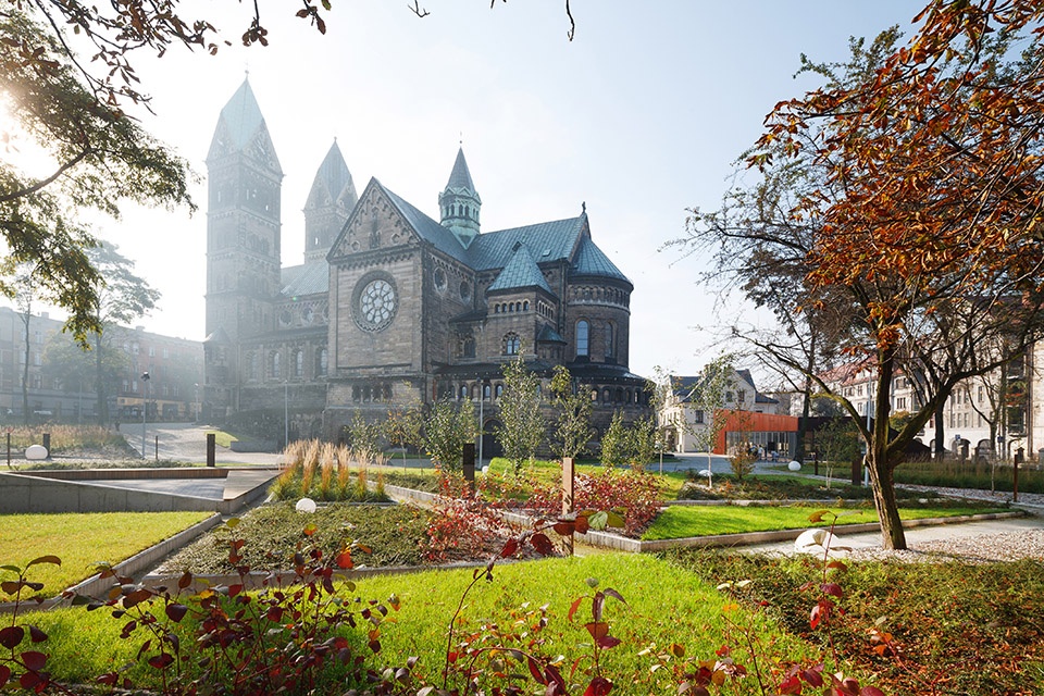 educational center and rosary garden by medusa group