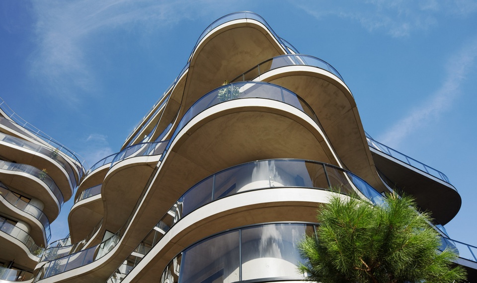 courbes residential building by christophe rousselle architecte
