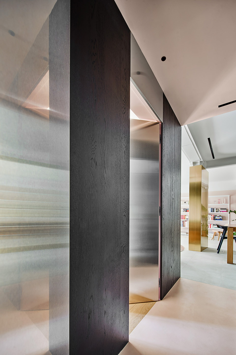 Residence 0110 by Raul Sanchez Architects