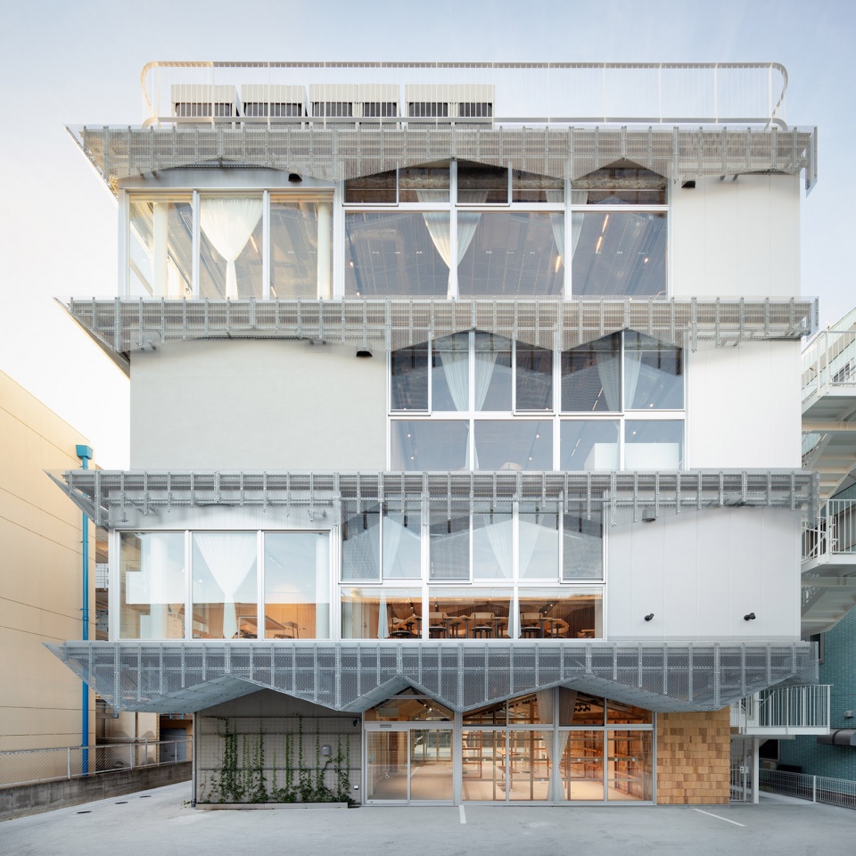 PALETTE Workspace for Continuous Employment Kosuke Bando Architects+nanometer architecture