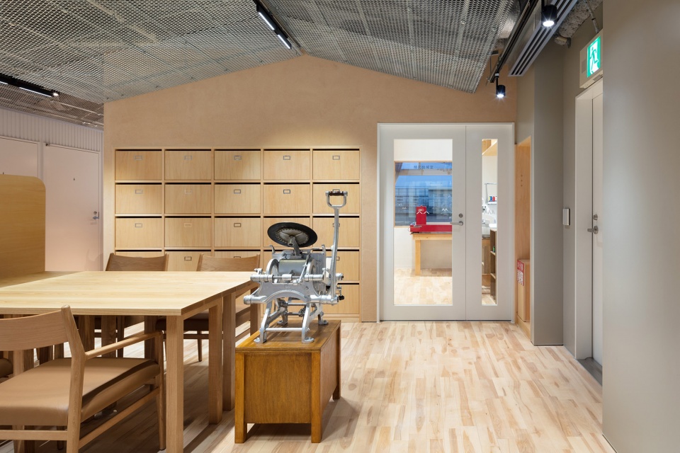 PALETTE Workspace for Continuous Employment Kosuke Bando Architects+nanometer architecture