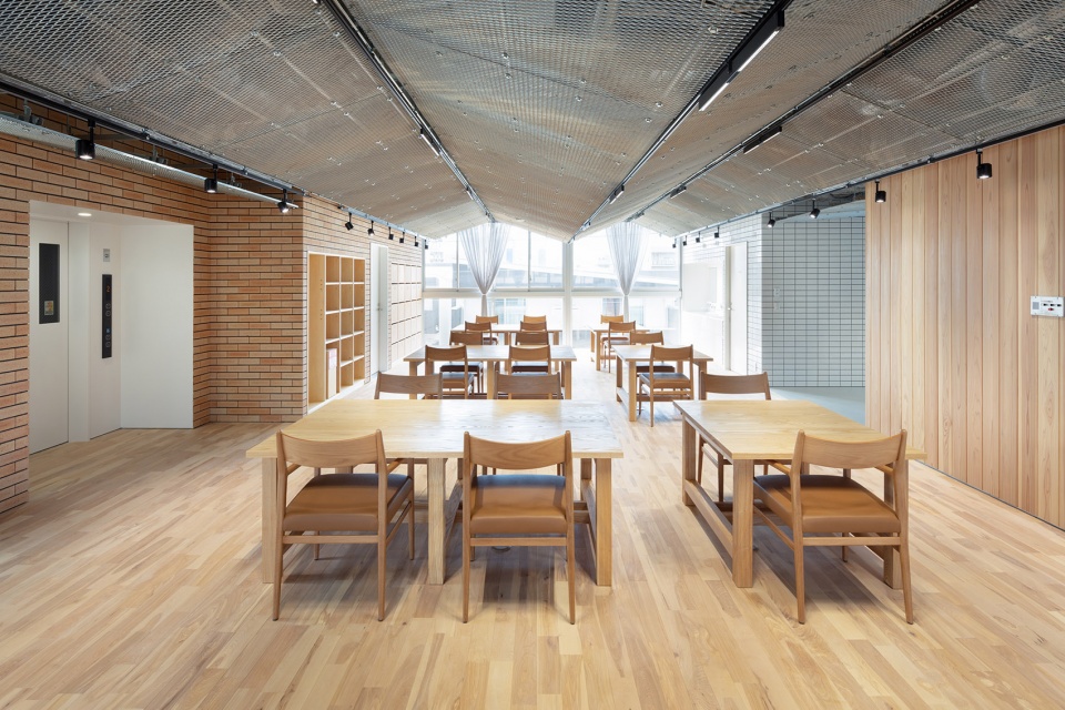 PALETTE Workspace for Continuous Employment Kosuke Bando Architects+nanometer architecture